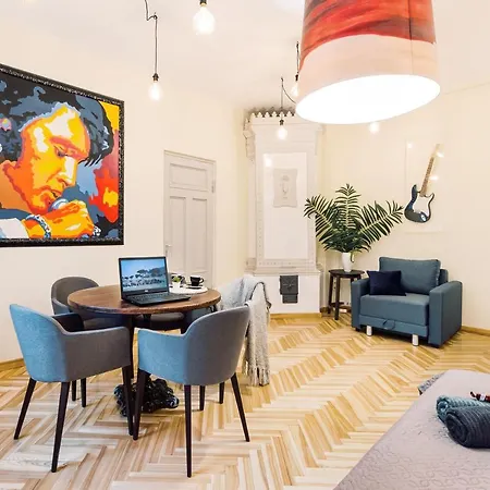 Apartment Elvis Apartment/11 Beds/6 Bedrooms/riga Old Town