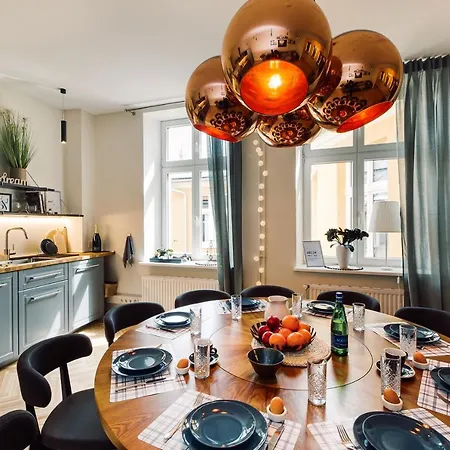 Elvis Apartment/11 Beds/6 Bedrooms/riga Old Town * Riga